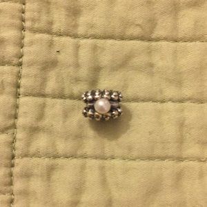 Oyster/w Pearl Pandora Charm
